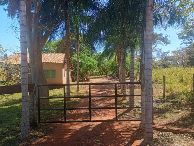 vendo troco chácara no santa mônica