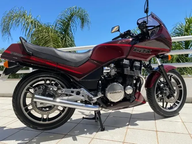 7 Galo CBX 750 Grena