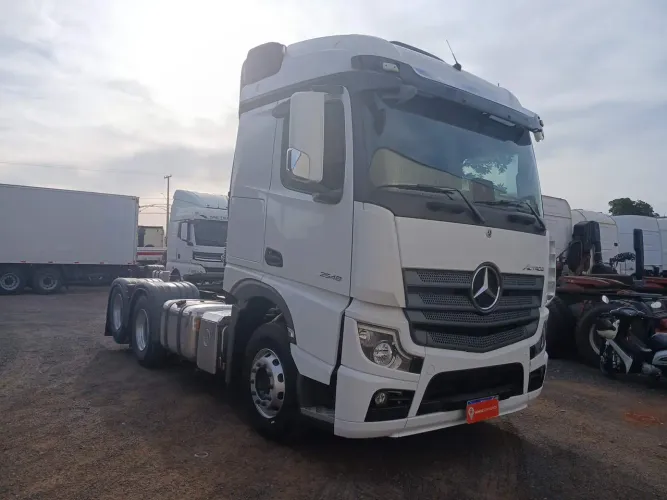 Mercedes-Benz Actros 2548/36 LS 6x2 2021/2021 Vamos Seminovos Regente Feijó