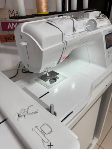 Máquina de Bordar Brother BP1430L - Pronta para Uso (Excelente Estado