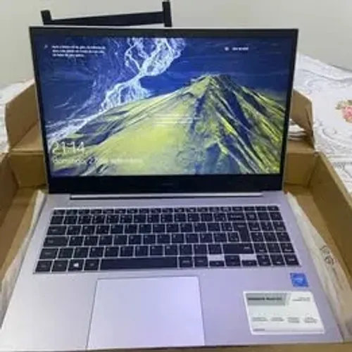 Notebook Samsung Book E20 Prata / Intel Celeron 4GB - Na Caixa Original com Nota Fiscal e