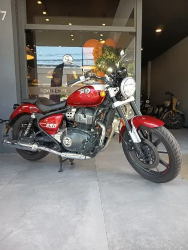 ROYAL ENFIELD SUPER METEOR 650 CELESTIAL RED 2025