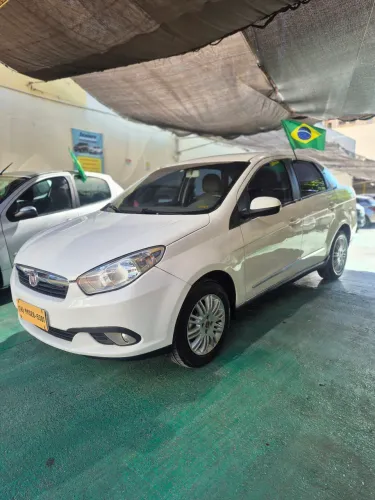 Fiat Grand Siena Essence Dual. 1.6 Flex 16V 2013