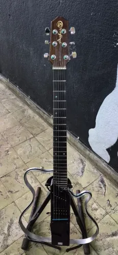 Violão casado captador de guitarra na Musical Brother