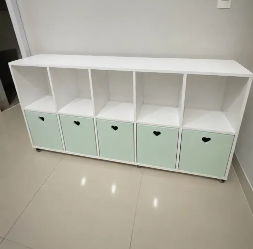 Móvel organizador de brinquedo 