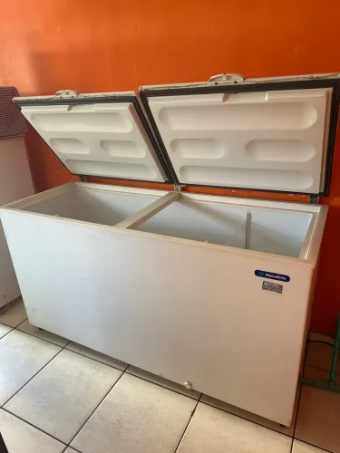 Freezer Metalfrio 590L 127v
