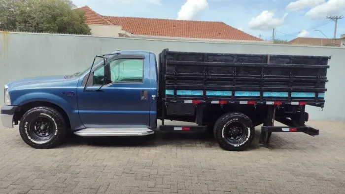 F 350 G ano e modelo 2011, ótimo estado,  IPVA e Licenciamento 2026 Pagos