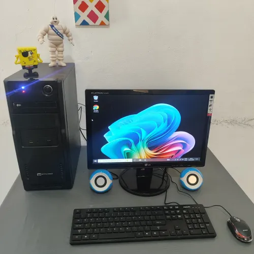 Computador i3, 19 polegadas 