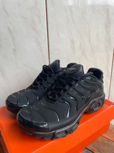 Tênis air max plus 