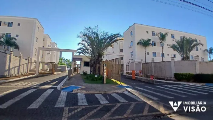 APARTAMENTO MOBILIADO COM 02 QUARTOS, ESTACIONAMENTO NO BAIRRO GUANABARA