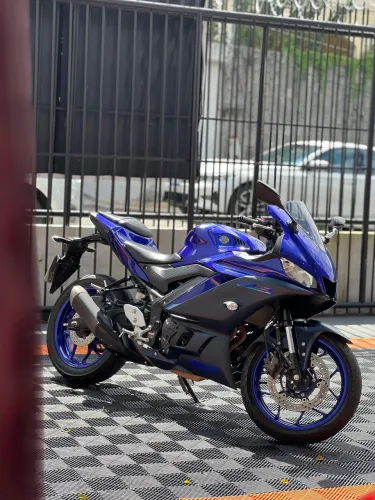 Yamaha R-3