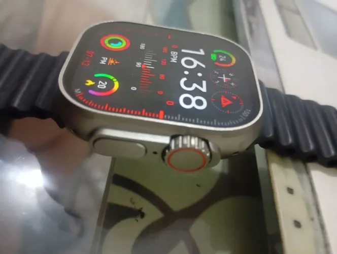 Smartwatch novo, com 5 pulseiras