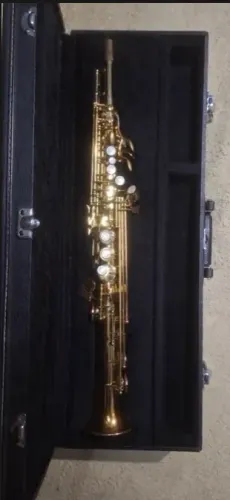Saxofone soprano Júpiter 547