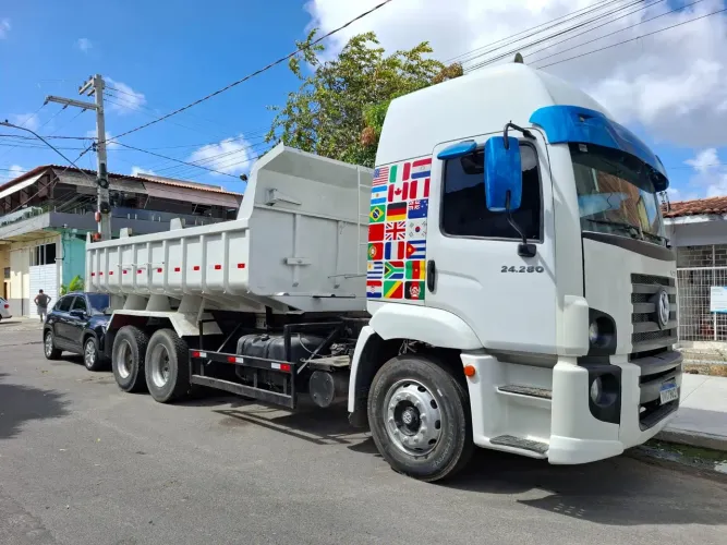 CAMINHÃO VW 24-280 6X2 CAÇAMBA ANO 2020 ACEITO TROCA EM VEÍCULO DE MENOR VALOR