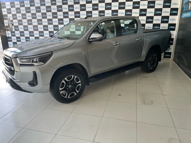 Toyota Hilux CD SRX 4X4 2.8 TDI 16V Diesel Aut. 2024
