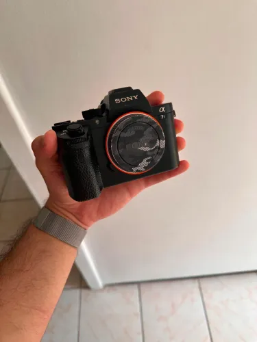Sony A7S II- Câmera Full Frame p/ foto e vídeo