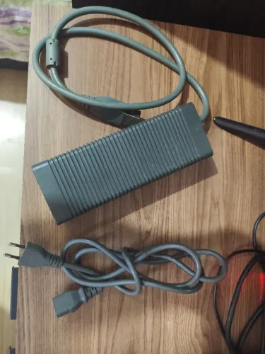 Fonte Xbox 360 Arcade Bi volt 