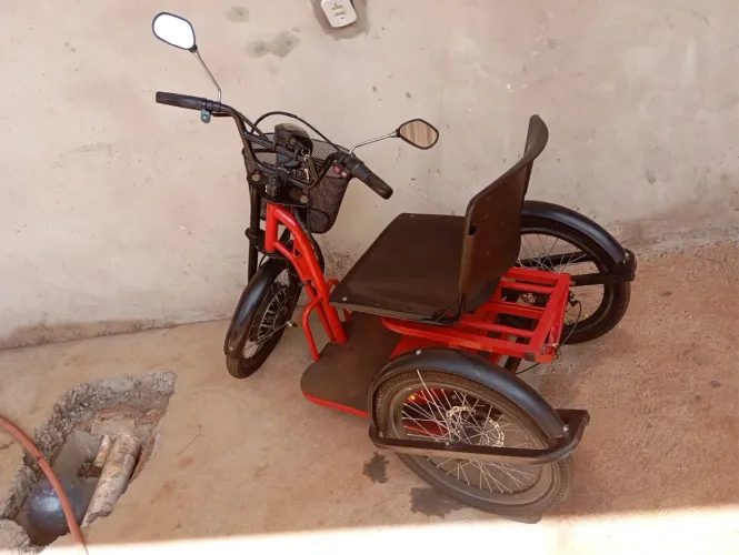 Triciclo elétrico 