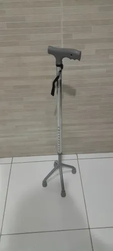 Cadeira de rodas/ BENGALA DE ALUMÍNIO EM 05X NO CARTÃO 