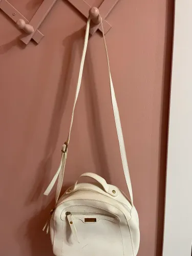 Bolsas Couro Fino e Santa Lolla