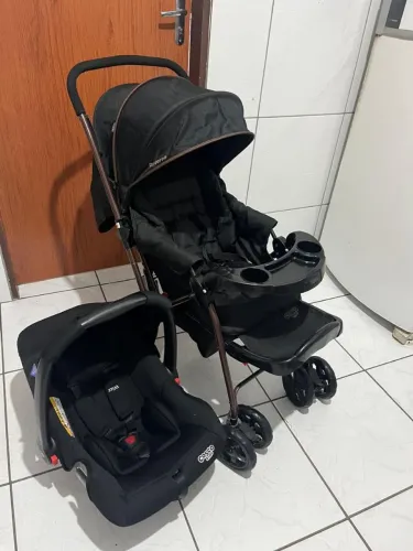 Carrinho de bebê cosco e bb conforto novinhos unissex