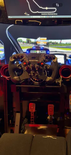 Volante Fanatec V2.5 com 30 dias de uso