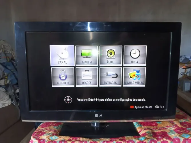 Tv Lg HD 32 nao é smart