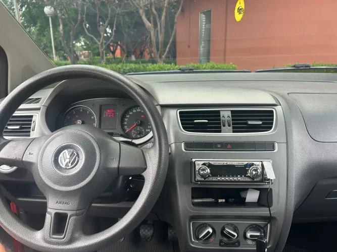 Volkswagen Fox 1.6 MI Total Flex 8V 5P 2014
