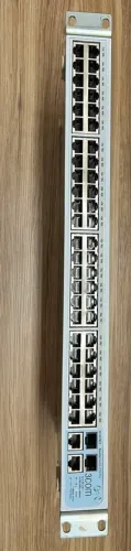 Switch Braseline 2250 Plus bivolt<br><br>48 Portas 10/100<br>com Portas 49/50 10/100/1000