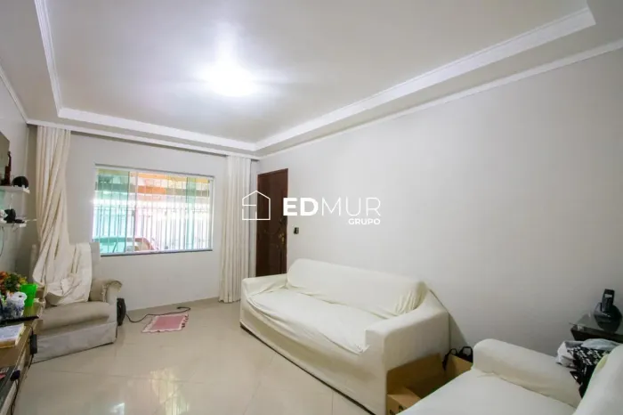 Casa de 161m² com 03 dormitórios e 02 vagas para venda no bairro Vila Alzira em Santo Andr