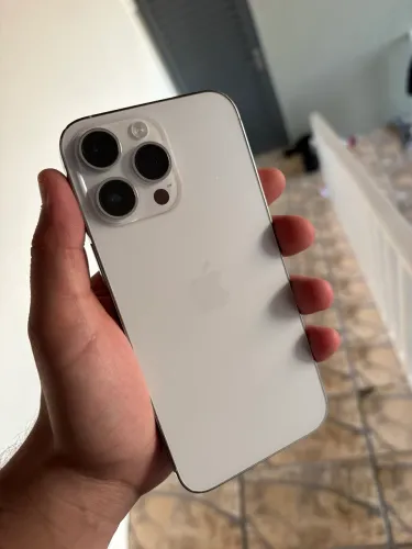 iPhone 14 Pro Max 512GB White - Tela com Defeito (Fica Branca) + Trinca Leve