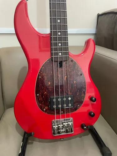 Baixo Yamaha BB300 Musicman