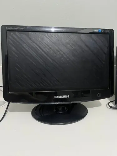Monitor com defeito