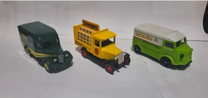 lote de 3 miniaturas