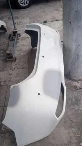 Para-choque traseiro do Toyota yares sedan