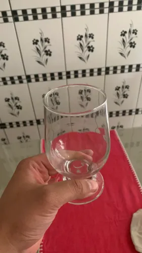 Jogo com 12 Taças de Vidro 300 ml - Ótimo Estado