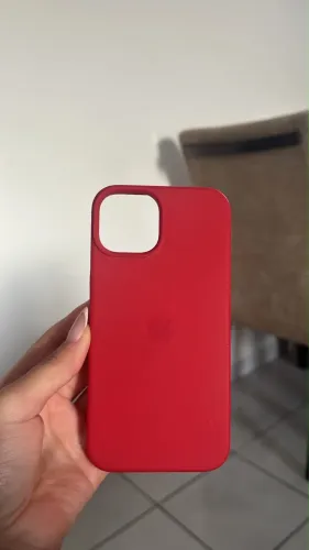 Capinha iPhone 14 vermelha nunca usada