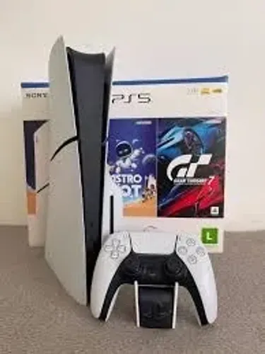 Play Station 5 - 1 TB c/ leitor e 2 jogos (garantia até dezembro)