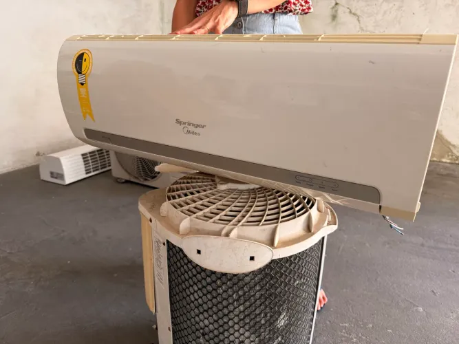 Ar condicionado 9000 BTUs Springer Midea