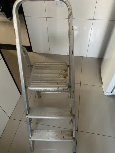 Escada de alumínio