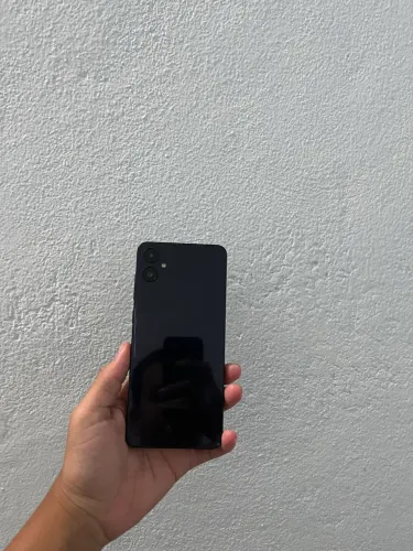 Vende-se Samsung a05 128 gb em perfeitas condições COM FRET GRÁTIS!