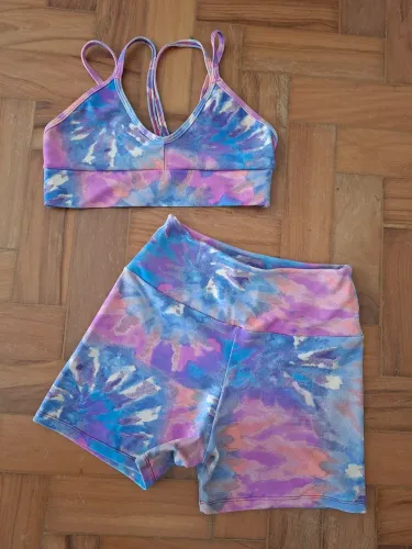 Conjunto fitness tie die colorido