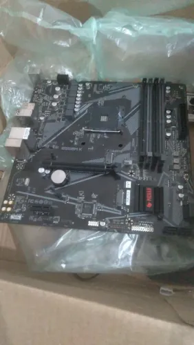 Placa mãe Pichau b550m para retirar de peças
