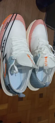 Tênis Leve Para Corrida Com Placa De Carbono Integral E Amortecimento