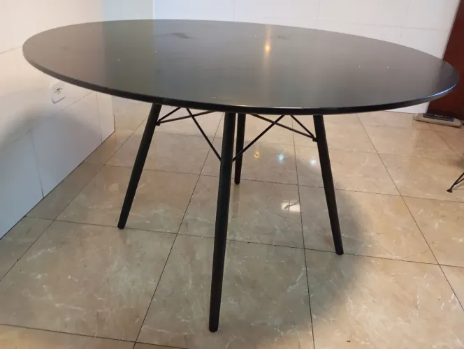 Mesa laca preta fosca