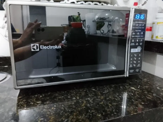 Microondas Electrolux 27 litros