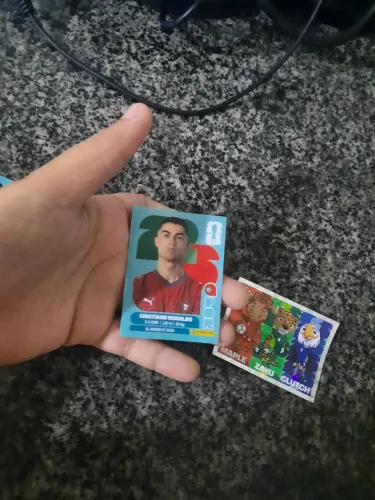 4 figurinhas da copa