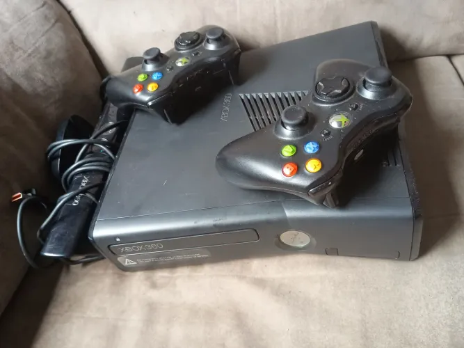 Xbox 360 com KINECT DESBLOQUEADO