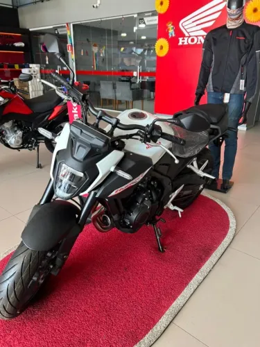 CB 500 HORNET