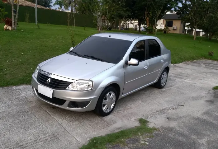 Renault Logan Expression Hi-flex 1.6 8V 4P 2012